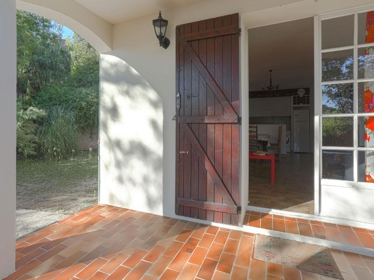 Snug Holiday Home In Bormes Les Mimosas With Pool מראה חיצוני תמונה