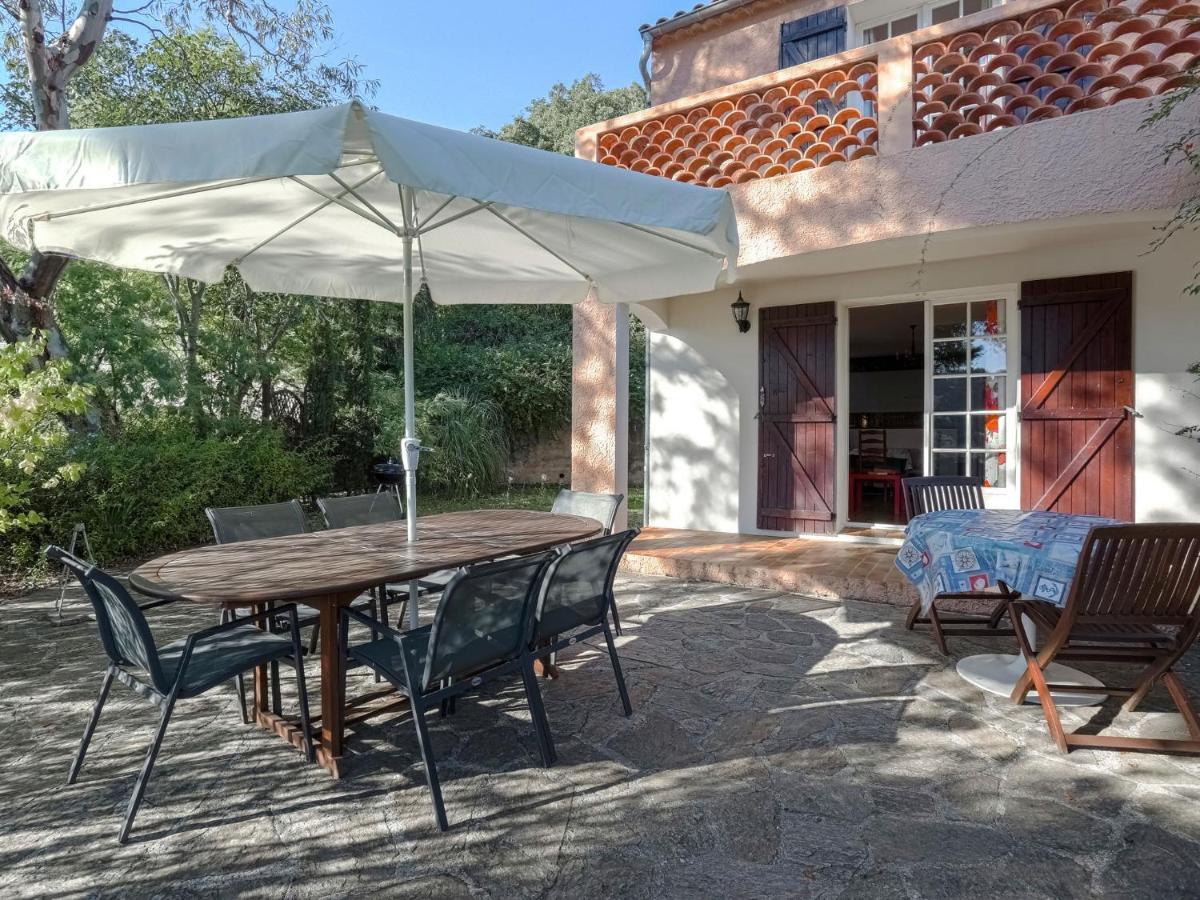Snug Holiday Home In Bormes Les Mimosas With Pool מראה חיצוני תמונה