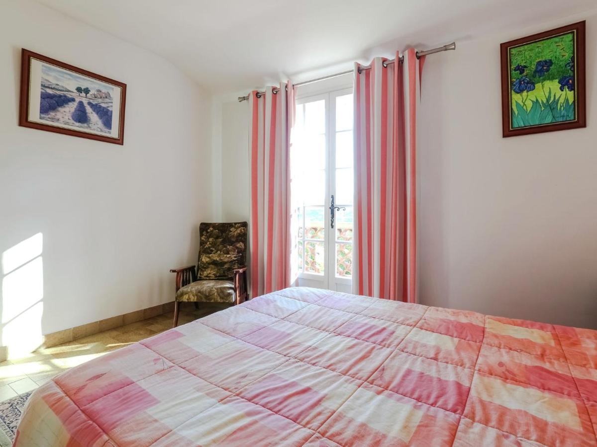 Snug Holiday Home In Bormes Les Mimosas With Pool מראה חיצוני תמונה