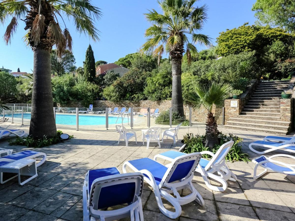 Snug Holiday Home In Bormes Les Mimosas With Pool מראה חיצוני תמונה