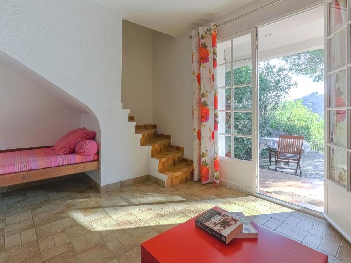 Snug Holiday Home In Bormes Les Mimosas With Pool מראה חיצוני תמונה