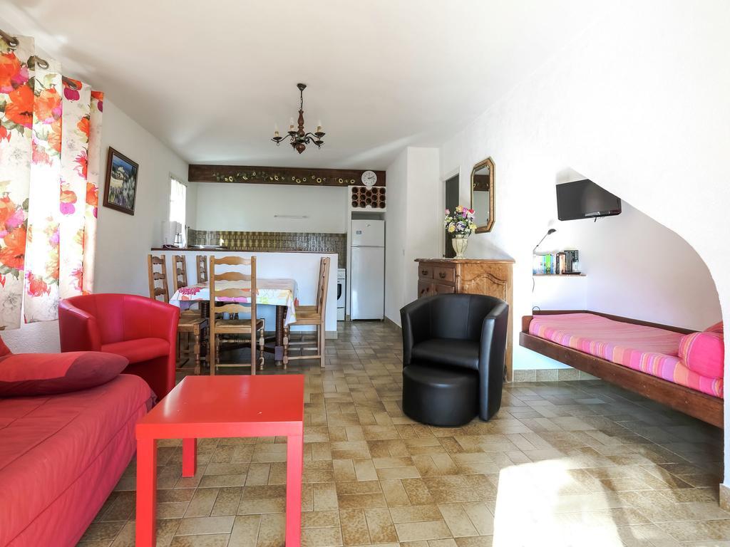 Snug Holiday Home In Bormes Les Mimosas With Pool מראה חיצוני תמונה