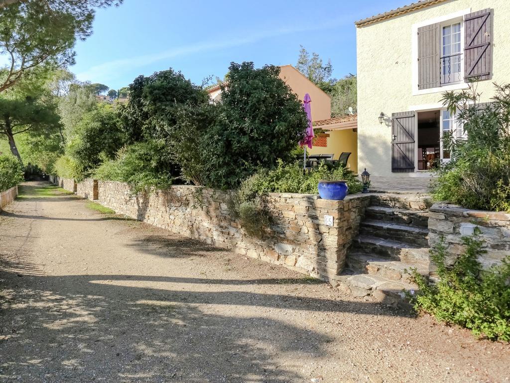 Snug Holiday Home In Bormes Les Mimosas With Pool מראה חיצוני תמונה
